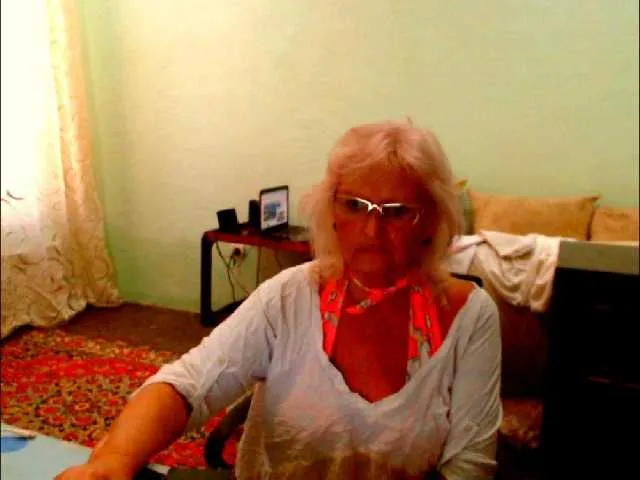 SusyBlair – webcam model profile photo Image 12