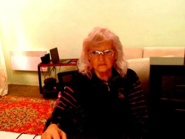 SusyBlair – webcam model profile photo Image 18