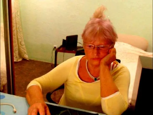 SusyBlair – webcam model profile photo Image 9