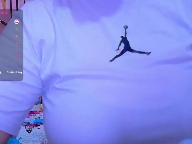 SofiaSins – webcam model profile photo Image 2