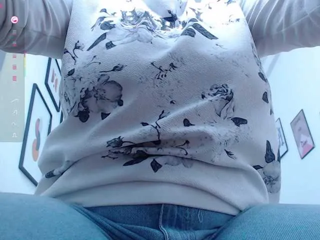 SofiaSins – webcam model profile photo Image 4