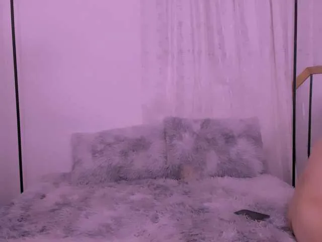 Nicole-Antonie – webcam model profile photo