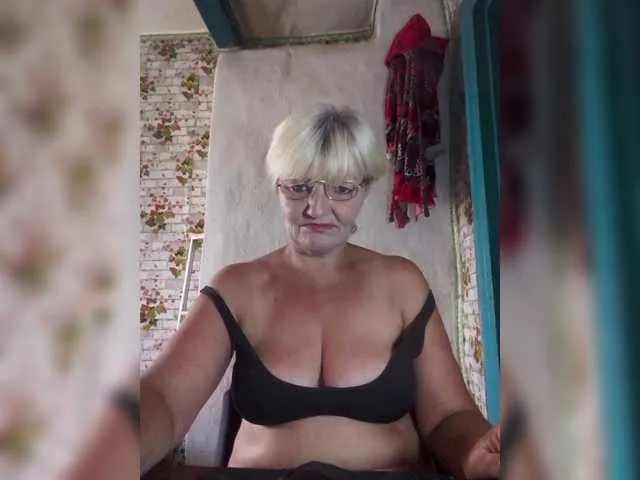 TyleneBuck – webcam model profile photo Image 15