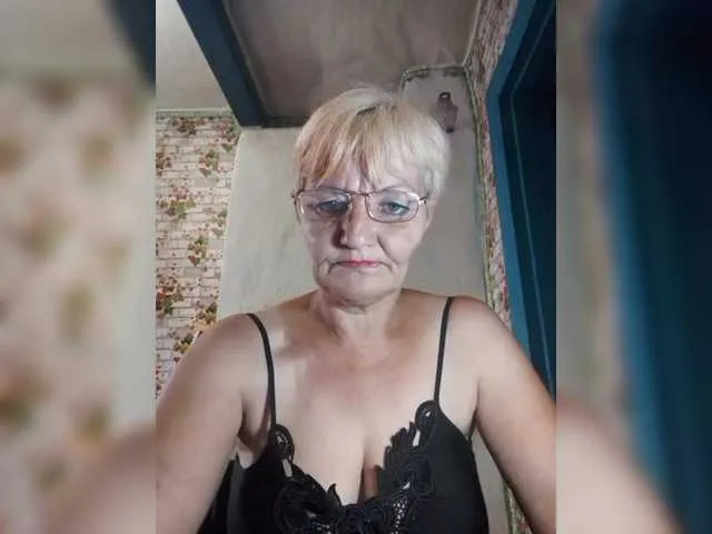 TyleneBuck – webcam model profile photo Image 4