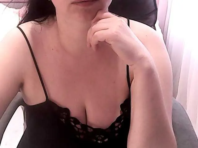 glossybabe_ – webcam model profile photo Image 2