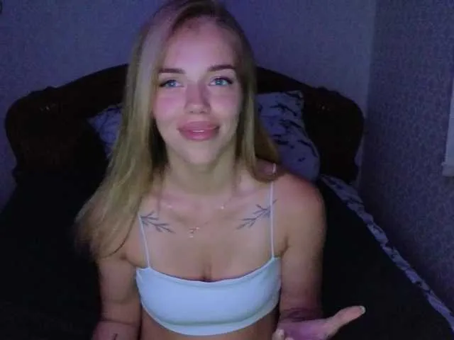 AteneaSanders – webcam model profile photo Image 5