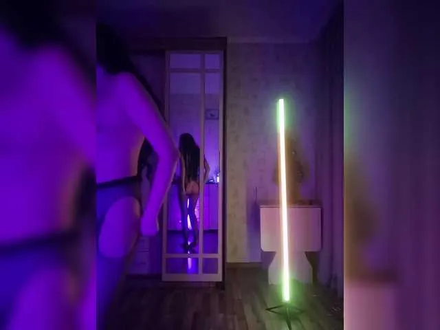 OkSunaMoon – webcam model profile photo