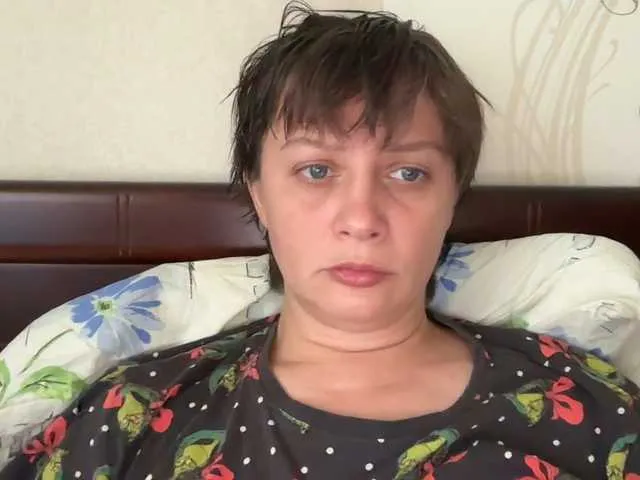 LoraDevine – webcam model profile photo Image 12