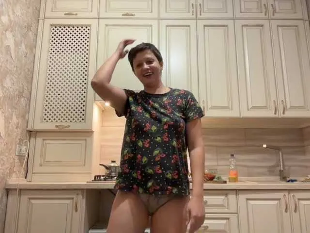 LoraDevine – webcam model profile photo Image 2