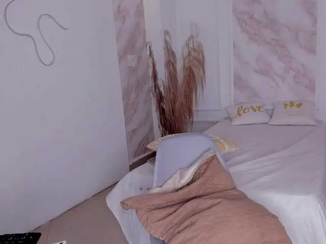 British_EmJess – webcam model profile photo Image 12