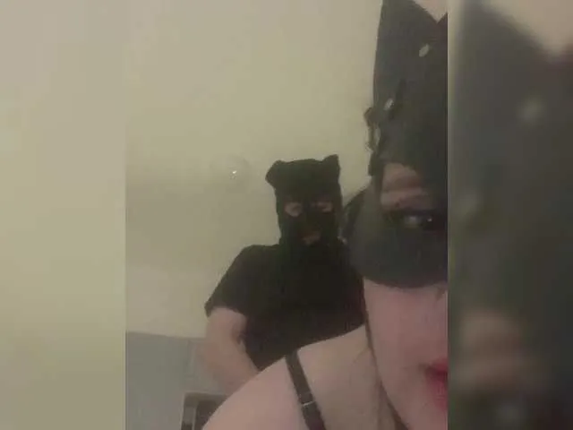 LoraDevine – webcam model profile photo Image 2