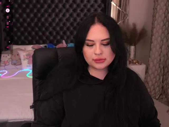 SofiaSins – webcam model profile photo Image 4