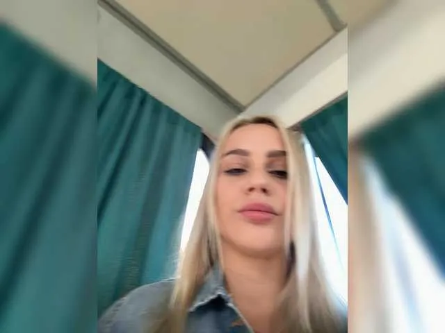 Ellalouisee89 – webcam model profile photo Image 6