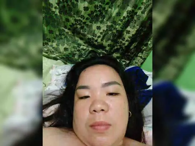 TenderLora – webcam model profile photo Image 6