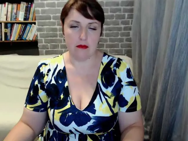 GlamGran – webcam model profile photo Image 10