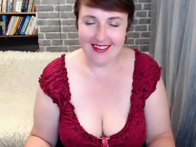 GlamGran – webcam model profile photo Image 7