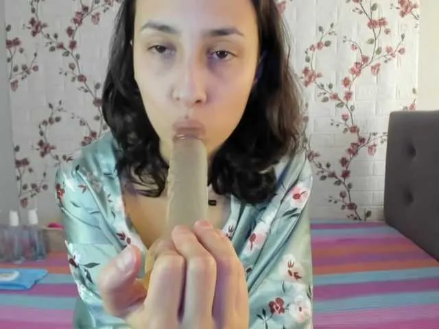 ManelikBlondee – webcam model profile photo Image 3