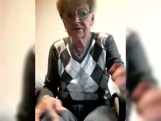 Silviyaa – webcam model profile photo Image 19