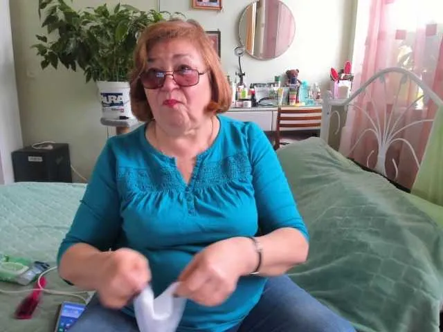 blondeangel_4u2 – webcam model profile photo Image 10