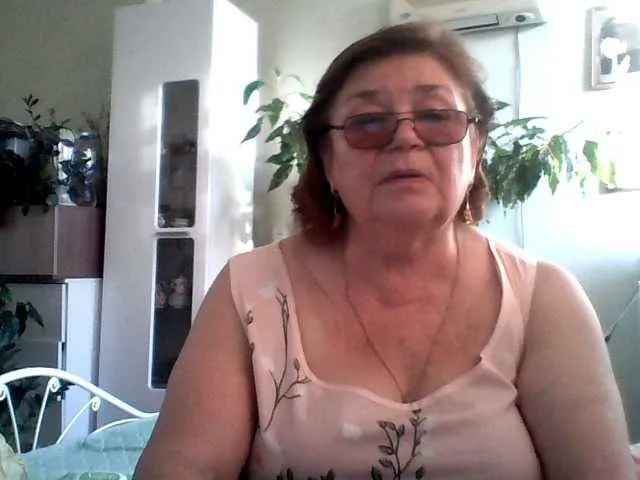 blondeangel_4u2 – webcam model profile photo Image 2