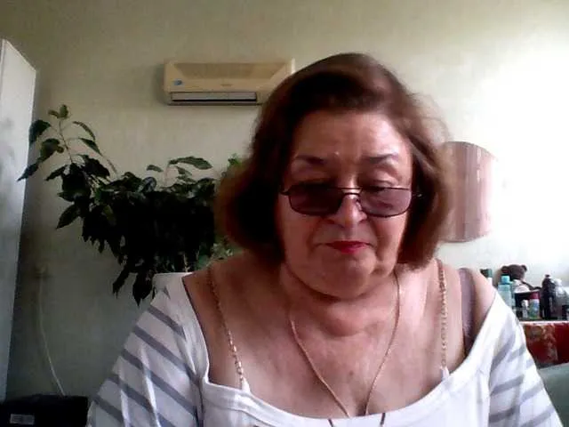 blondeangel_4u2 – webcam model profile photo Image 3