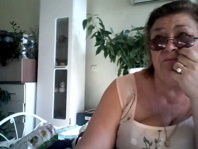 blondeangel_4u2 – webcam model profile photo Image 4