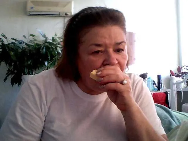 blondeangel_4u2 – webcam model profile photo Image 6