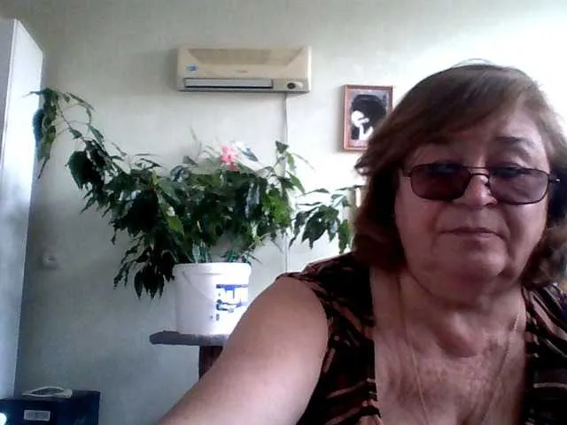 blondeangel_4u2 – webcam model profile photo Image 7