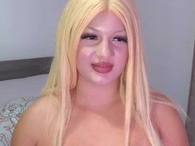 Pizdana – webcam model profile photo Image 5