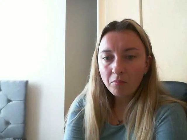 blondeangel_4u2 – webcam model profile photo Image 14