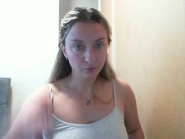 blondeangel_4u2 – webcam model profile photo Image 17