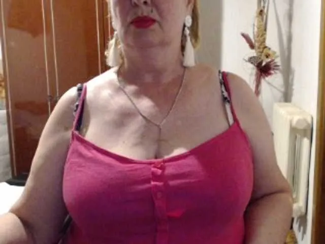 BlondeScarlettx – webcam model profile photo Image 2