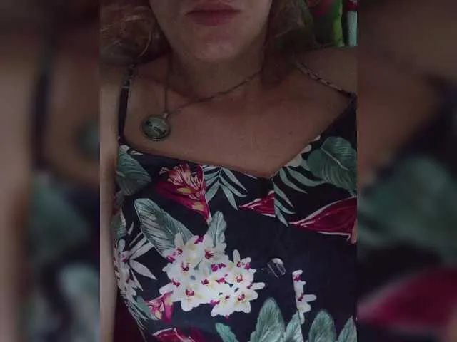 EmmiHot – webcam model profile photo Image 9