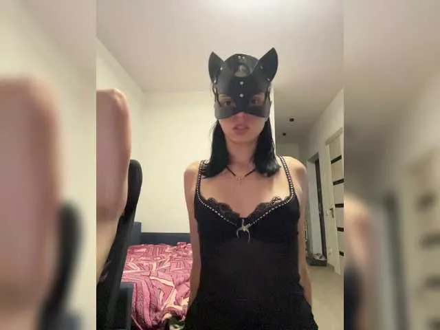 LoraDevine – webcam model profile photo Image 16