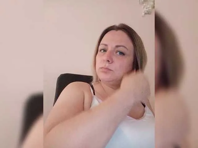 SusyBlair – webcam model profile photo Image 16