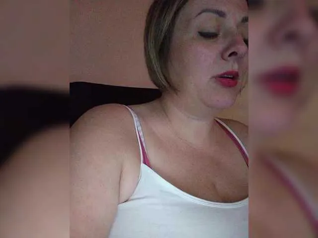 SusyBlair – webcam model profile photo Image 19