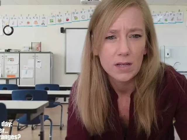 MistressLouUK – webcam model profile photo Image 5