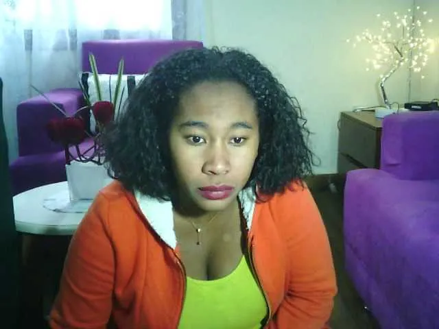 LorrySkye – webcam model profile photo Image 10