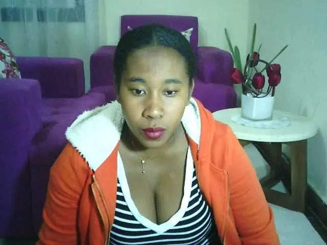 LorrySkye – webcam model profile photo Image 14