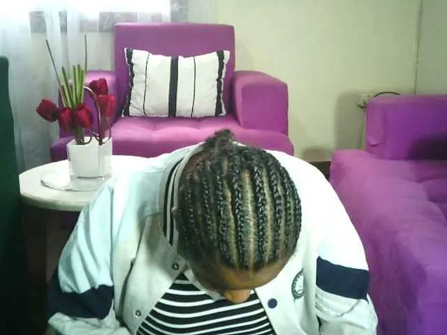 LorrySkye – webcam model profile photo Image 9