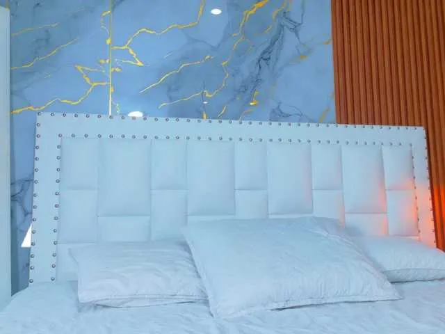 blondeangel_4u2 – webcam model profile photo Image 4