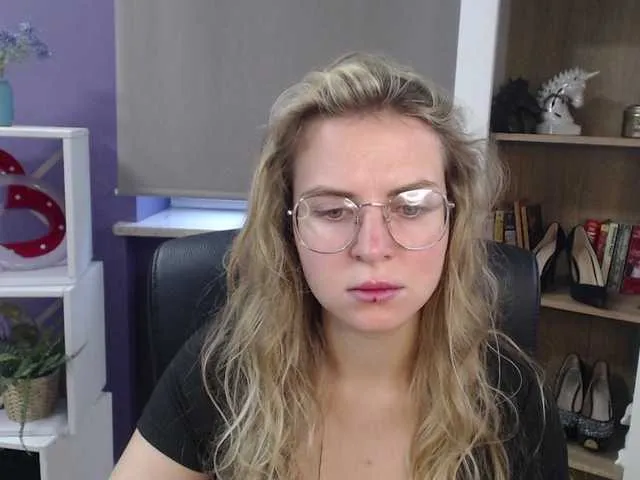 soft-zoey Image 3