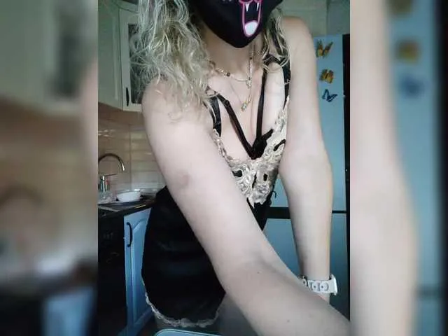 MistressLouUK – webcam model profile photo Image 15