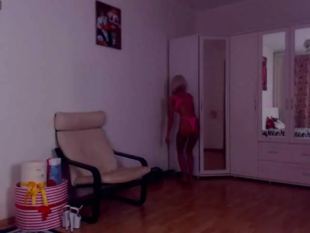 SusyBlair – webcam model profile photo Image 2