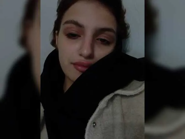 LanaBlondeBush – webcam model profile photo Image 13