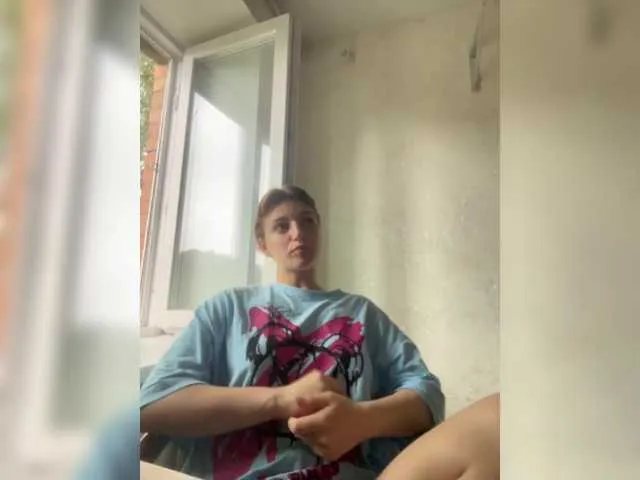 LanaBlondeBush – webcam model profile photo Image 7