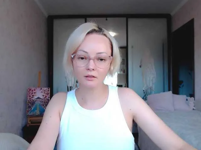 glossybabe_ – webcam model profile photo Image 6