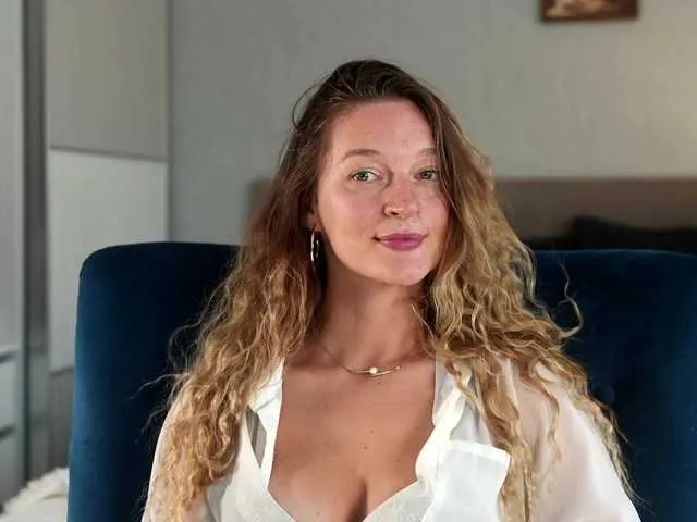 LizzieGreyX – webcam model profile photo Image 3