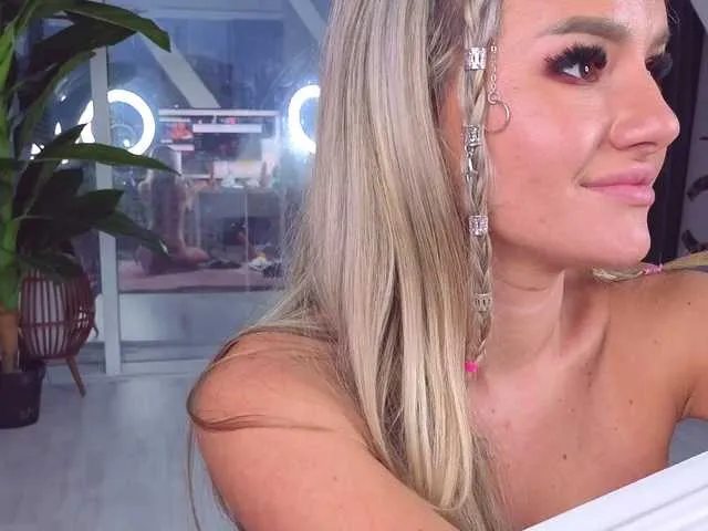 Just---me – webcam model profile photo Image 15