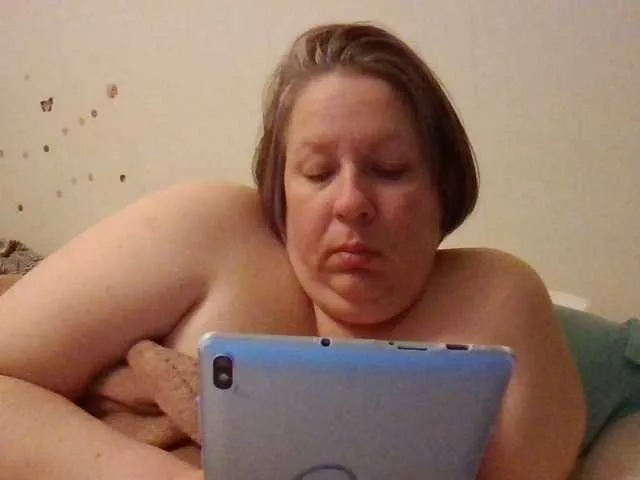 MissKristal – webcam model profile photo Image 13